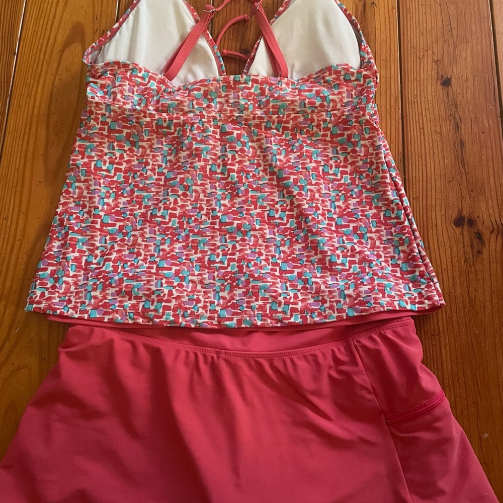 Swimsuit - Picture 3 of 8